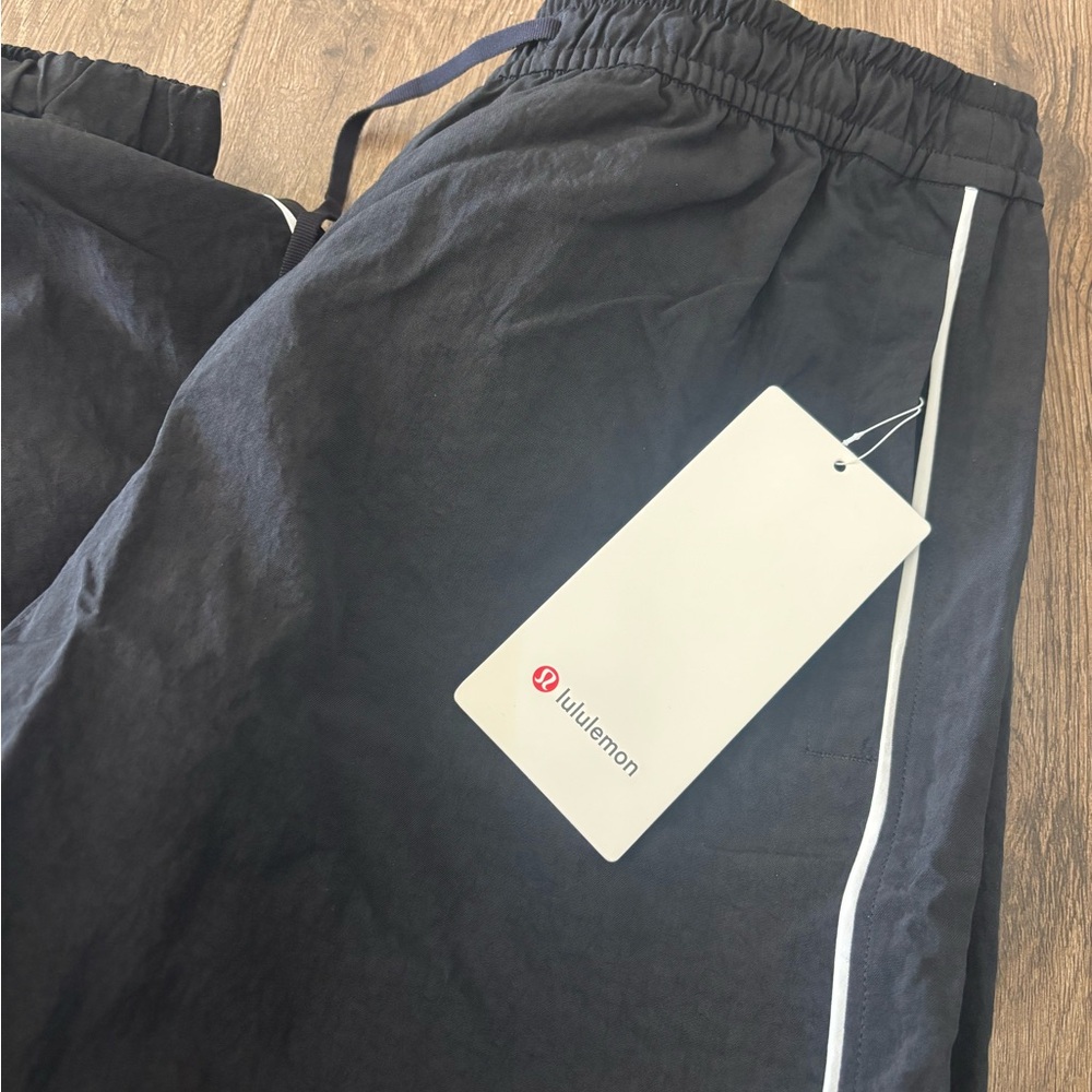 lulu joggers <3